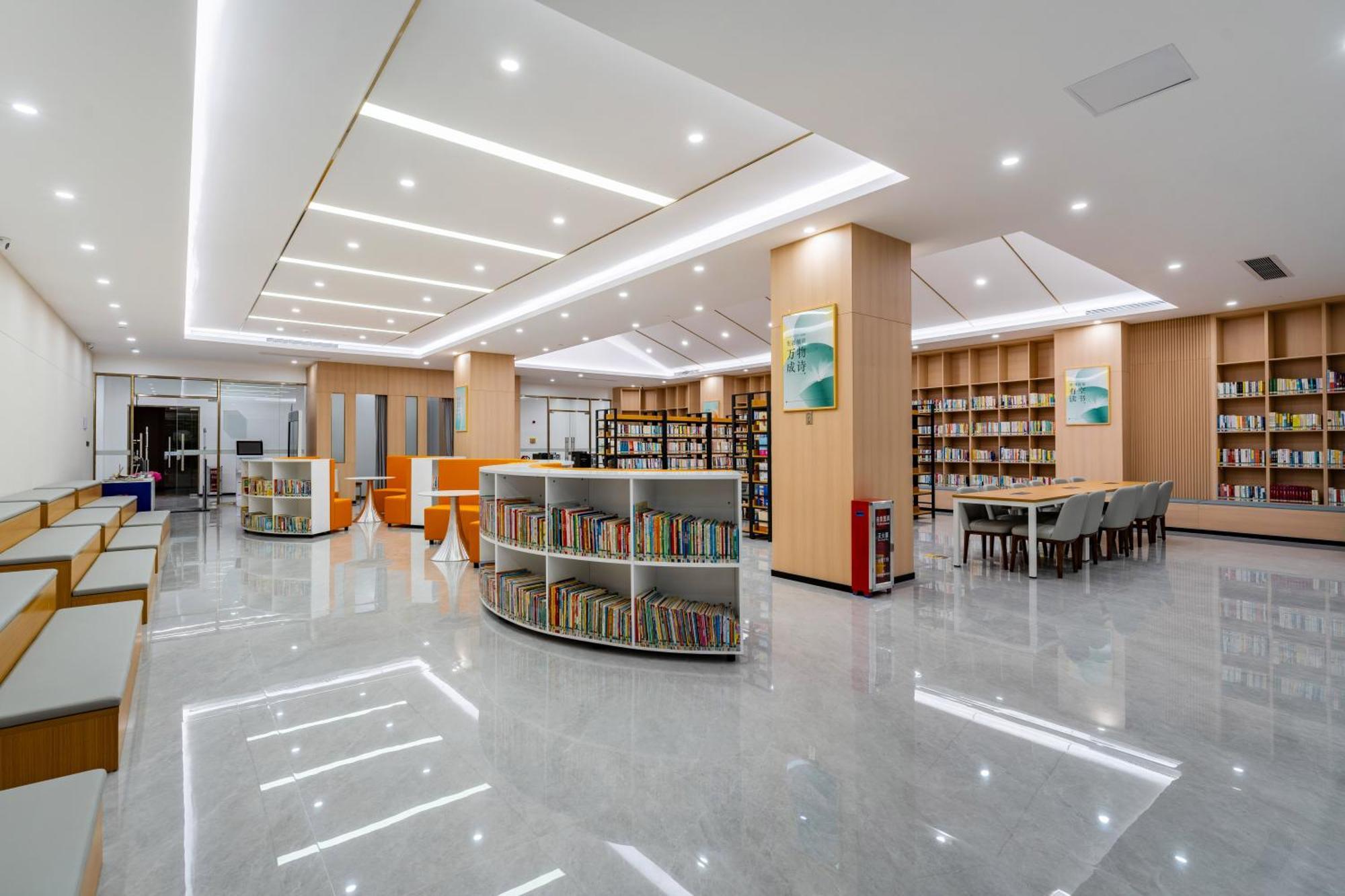 גואנגג'ואו Liang Fan Holiday Inn מראה חיצוני תמונה