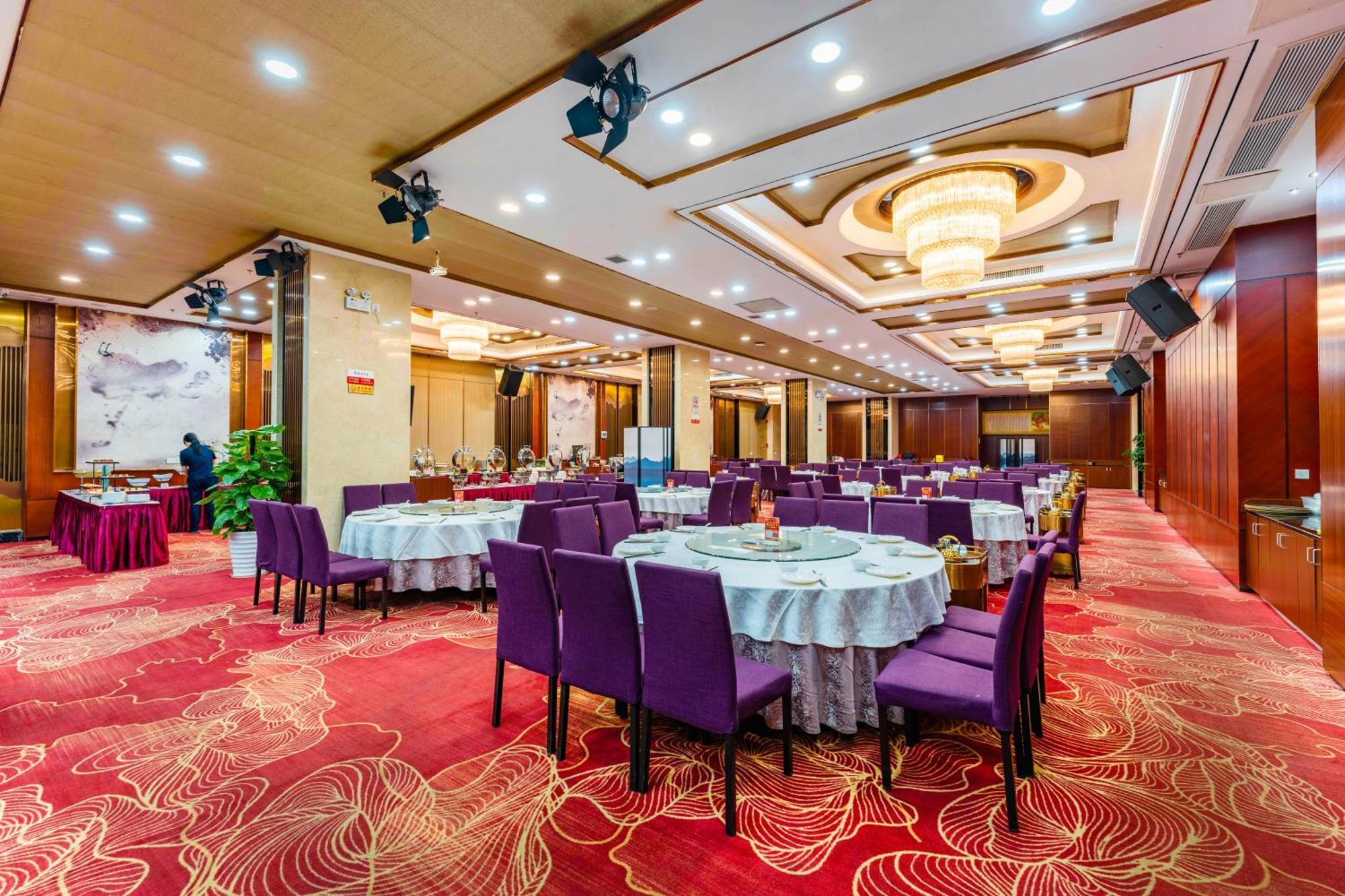 גואנגג'ואו Liang Fan Holiday Inn מראה חיצוני תמונה
